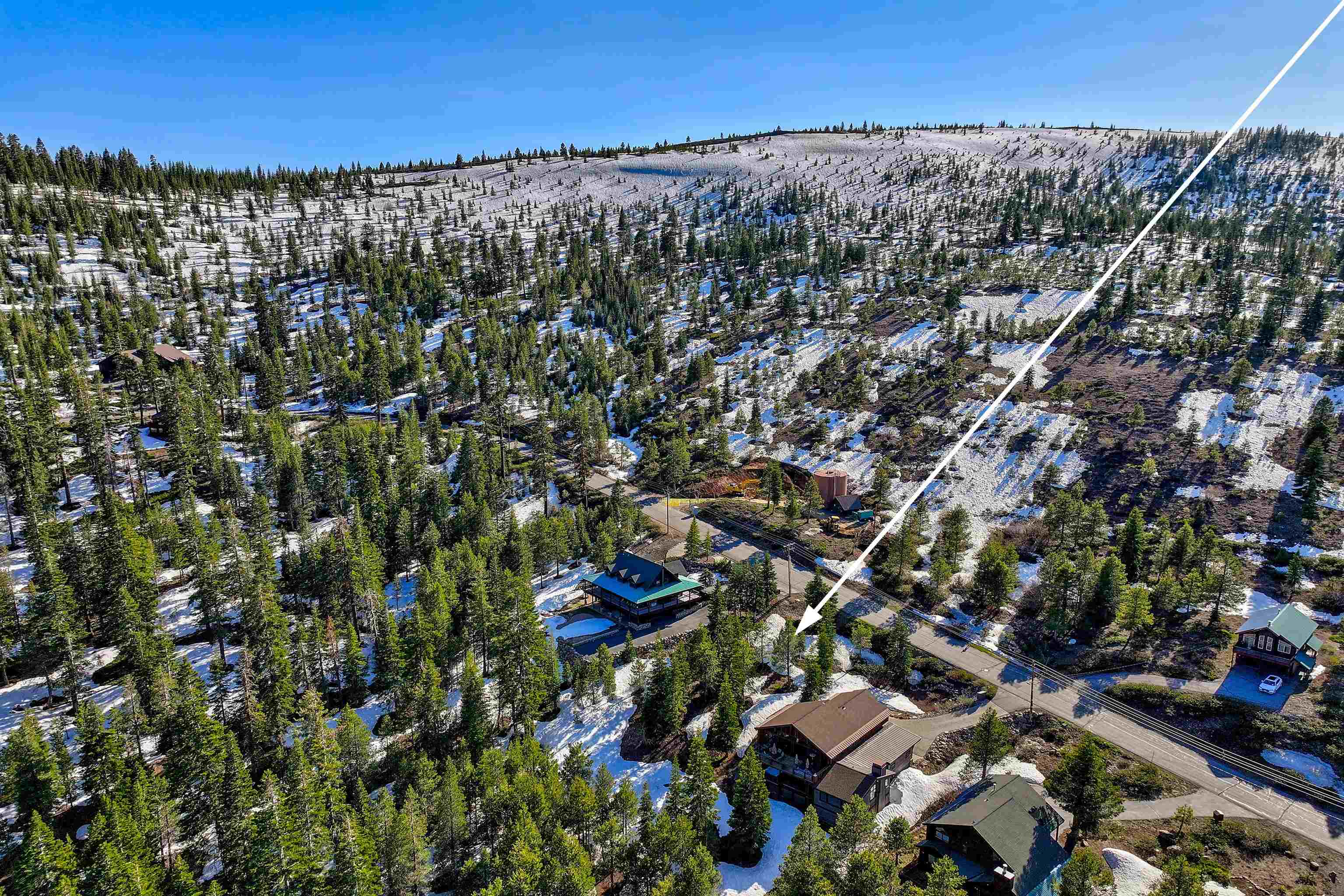 an aerial view of multiple house