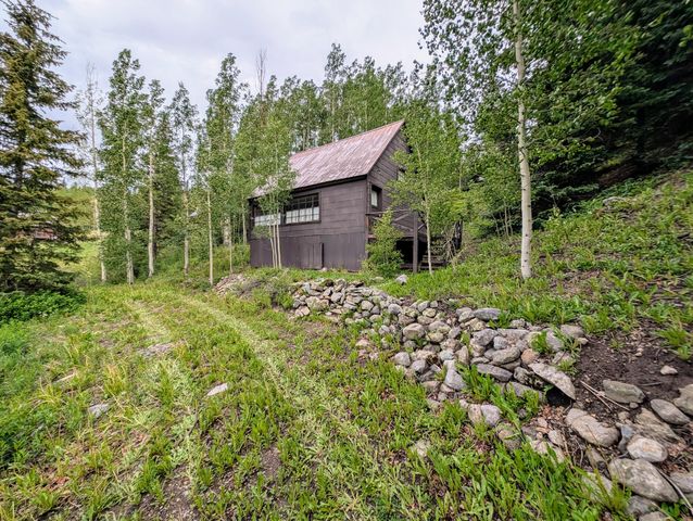 $699,000 | 602 North Trout Lake Road | Trout Lake