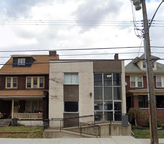 $925 | 1813 West Street, Unit 2C | Munhall