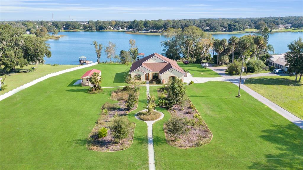 Lakefront Home on high & Dry 1.7 Acres