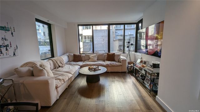 $2,150,000 | 211 East 13th Street, Unit 2I | East Village