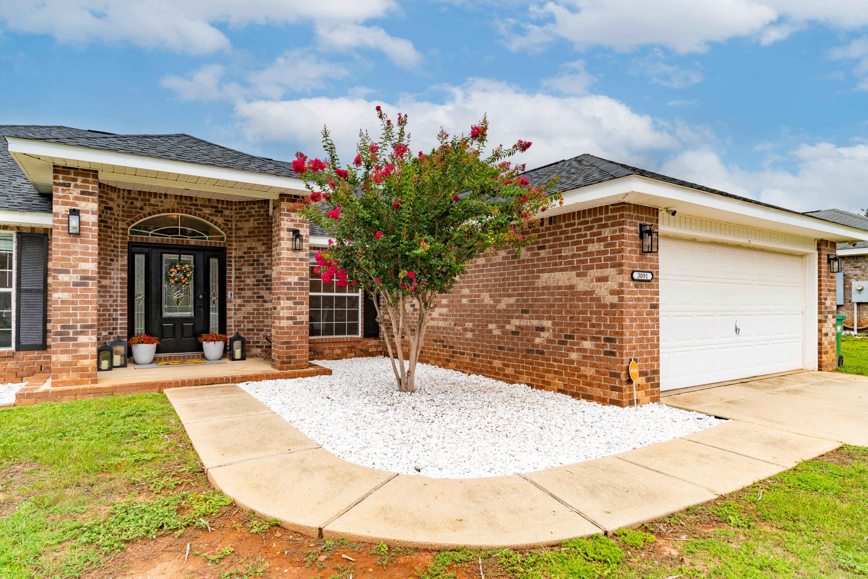 a view of a house with outdoor space