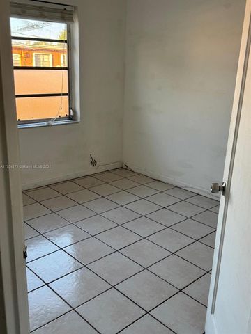 $2,000 | 3451 Southwest 11th Street, Unit 7B | Coral Gate