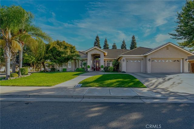 $839,999 | 594 Hummingbird Court | North Merced