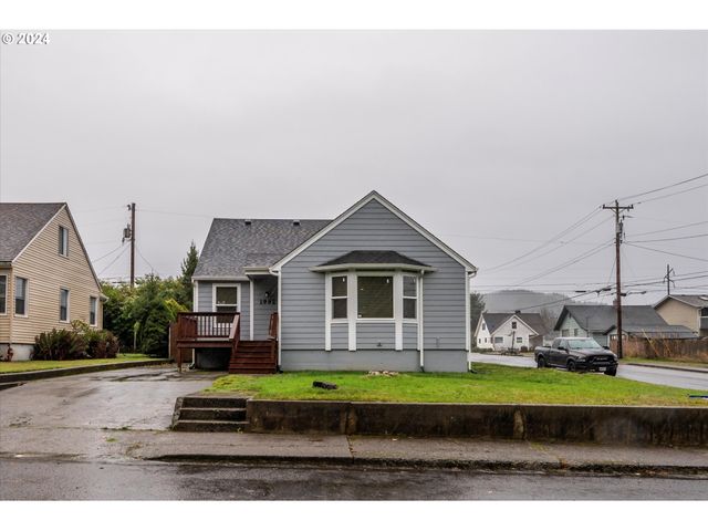 $459,990 | 1992 Hawthorne Avenue | Reedsport