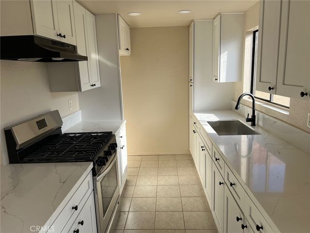 $2,895 | 17671 Van Buren Lane | Northeast Huntington Beach