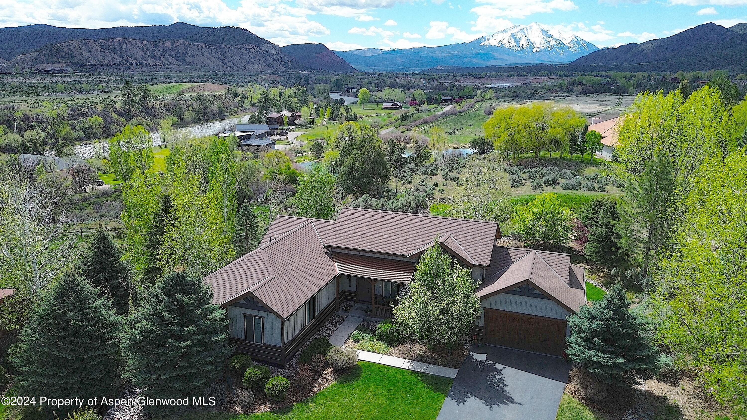 191 Drone RIVER and Sopris View