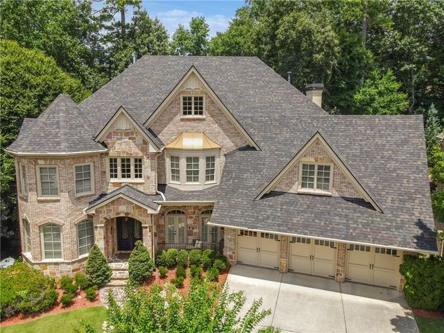 $1,880,000 | 765 Estate Way | Brookhaven