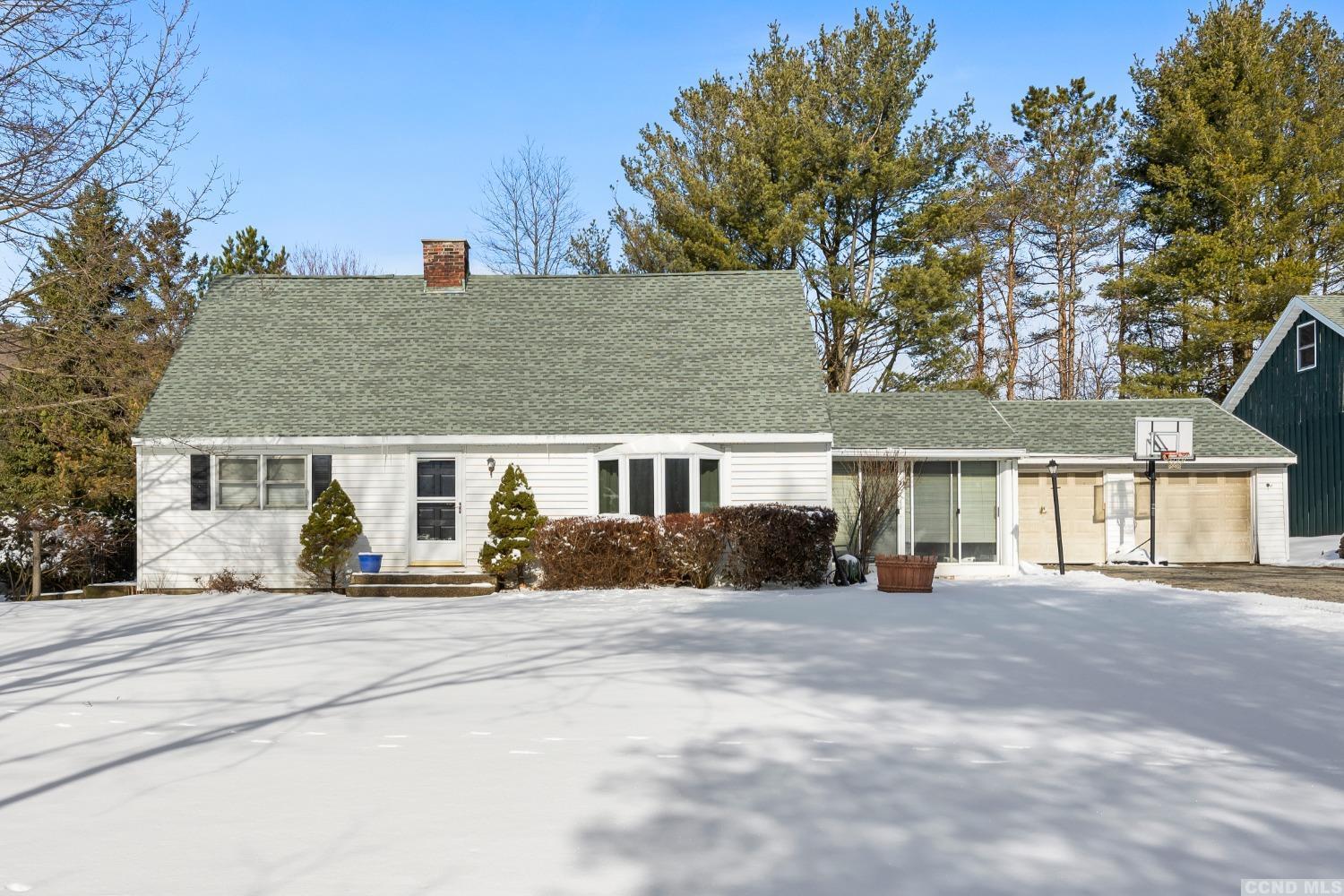 front view of house with a yard