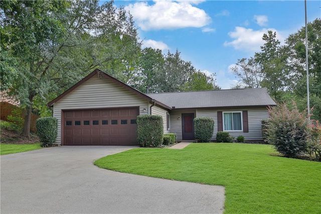 $389,900 | 546 Paden Drive