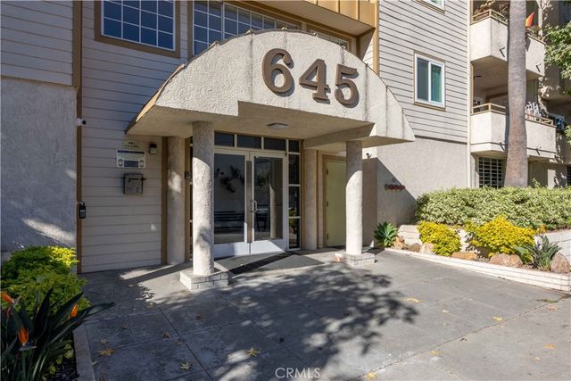 $499,000 | 645 Chestnut Avenue, Unit 106 | Downtown Long Beach