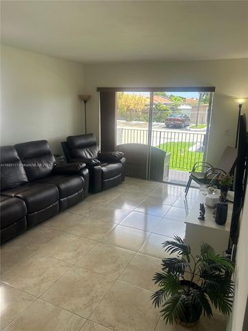 $2,400 | 1221 Southwest 122nd Avenue, Unit 102 | Tamiami