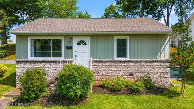 $254,900 | 812 East Churchwell Avenue | Oakwood