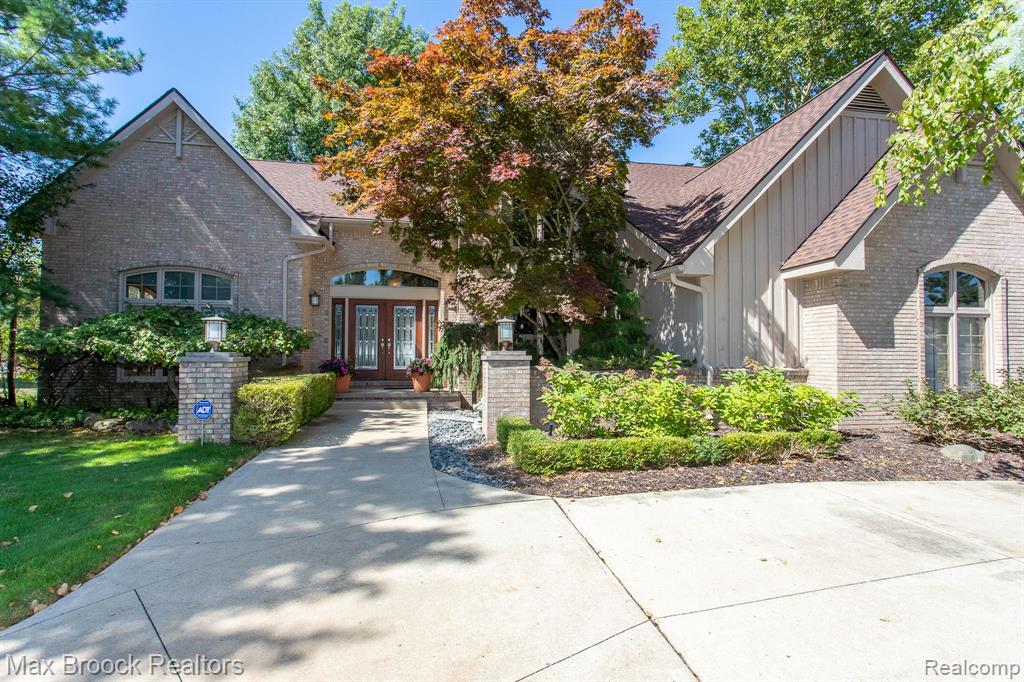 6362 Charles Drive West Bloomfield Mi 422 Compass