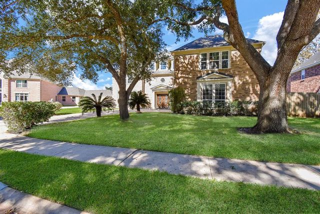 $969,999 | 54 Greenlaw Street | Sugar Land