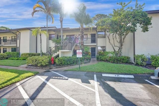 $1,900 | 7578 Tahiti Lane, Unit 204 | Lucerne Lakes