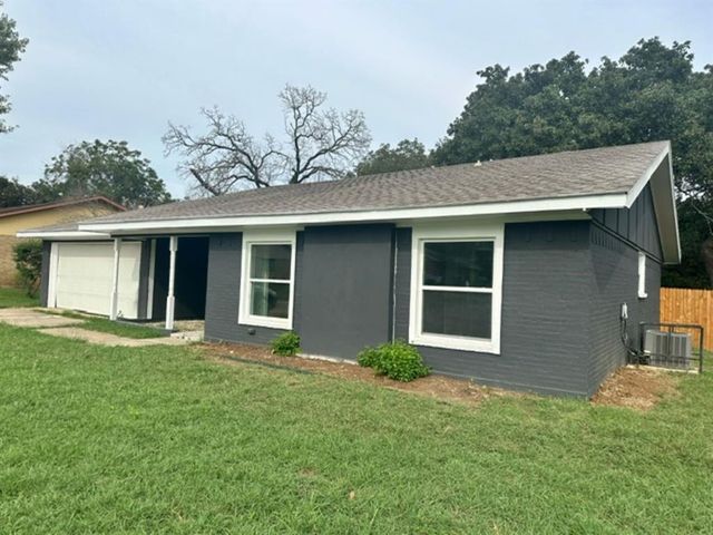 $275,000 | 7329 Falmouth Drive | South Fort Worth-Everman-Forest Hill