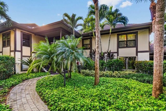 $995,000 | 2735 Polo Island Drive, Unit K103 | Palm Beach Polo and Country Club