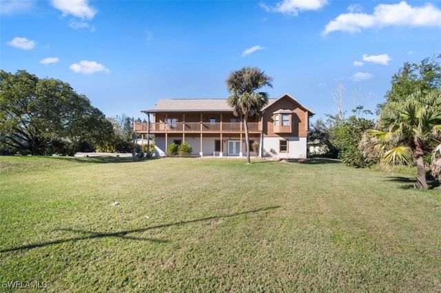 $849,900 | 18430 Creek Drive