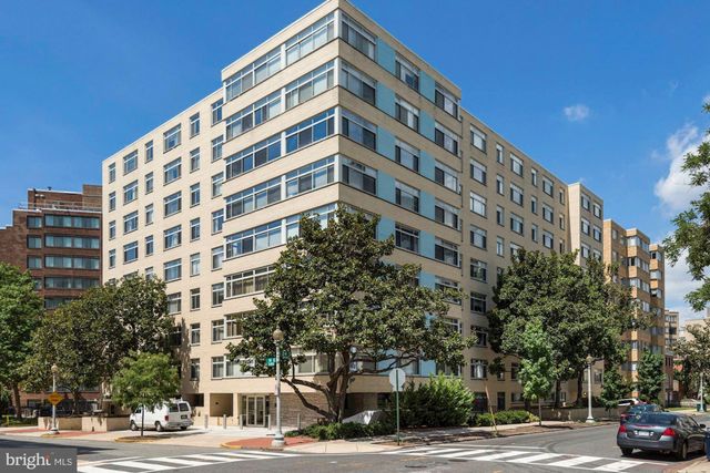 $3,250 | 2401 H Street Northwest, Unit 311 | Foggy Bottom