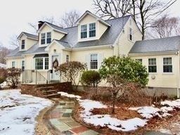 $686,000 | 12 Connie Drive | Foxborough