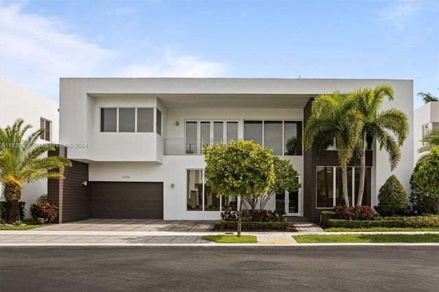 $2,472,000 | 10296 Northwest 74th Terrace | Doral