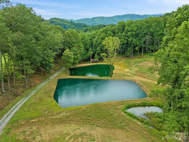 $950,000 | 272 Owl Ridge Road | Waynesville Township - Haywood County