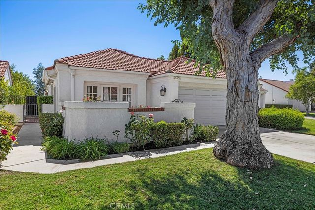 $925,000 | 24338 Taranto Avenue | Valencia