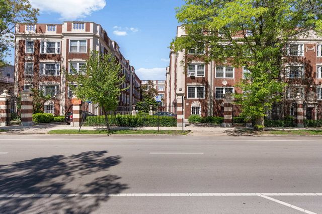 $169,000 | 4912 South Drexel Boulevard, Unit 2N | Kenwood