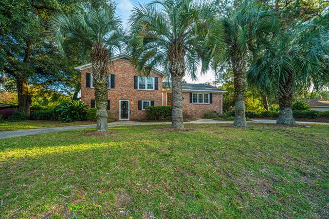 $750,000 | 728 Fort Sumter Drive | Lawton Bluff