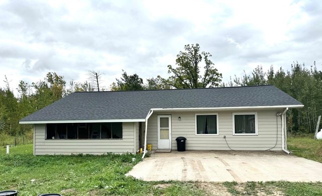 $104,500 | 1008 Highway 11 | Badger