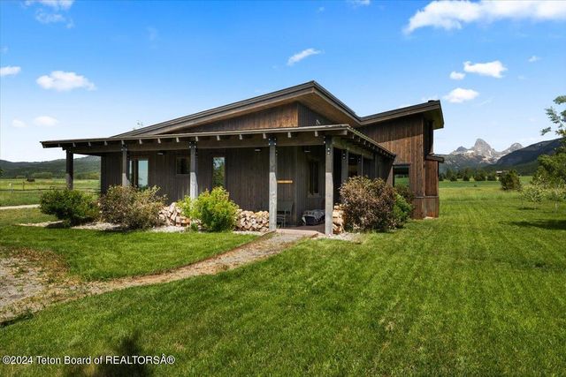 $2,300,000 | 235 Meriwether Circle South | Targhee Towne