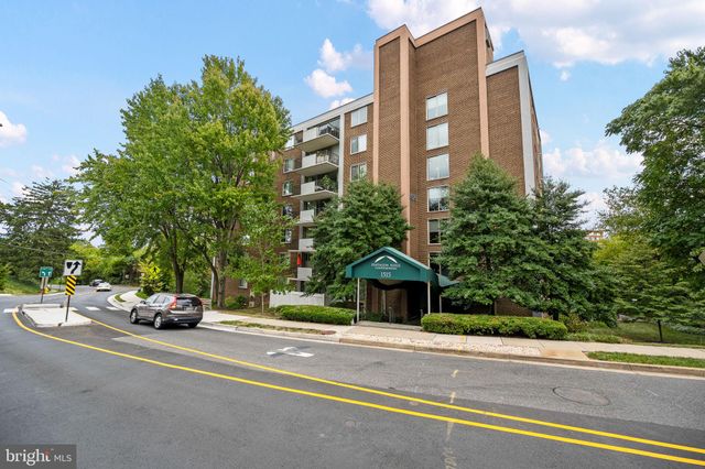 $560,000 | 1515 South Arlington Ridge Road, Unit 303 | Arlington Ridge