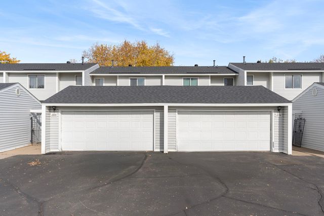 $277,500 | 2200 Tower Court | Woodbury