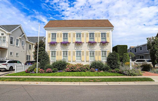 $4,695,000 | 230 118th Street | Stone Harbor