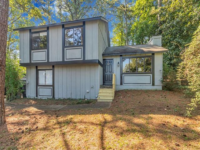 $385,000 | 3004 Hidden Lake Drive