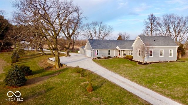 $609,000 | 7860 East 400 South | Sand Creek Township - Bartholomew County