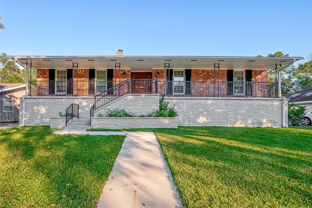 Welcome to this lifted home in Meyerland!