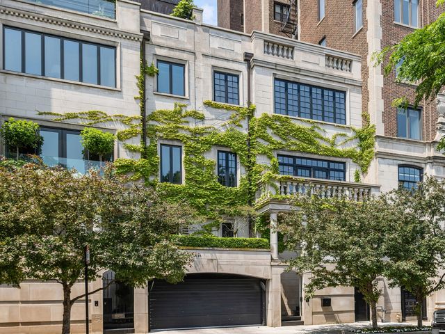 $4,195,000 | 2126 North Lincoln Park West | Lincoln Park