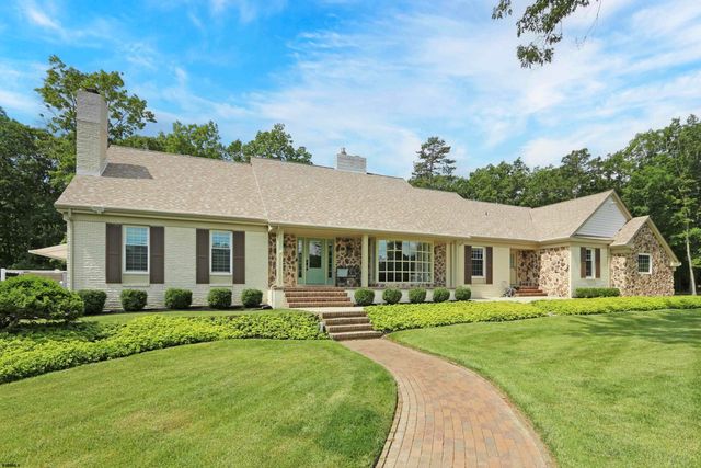 $874,900 | 628 East Lost Pine Way Road | Galloway Township