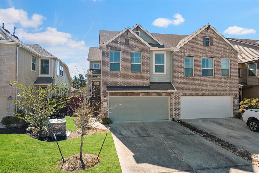 Welcome home! Beautiful 2 Story Chesmar Townhome in Woodridge Forest. This split-level design offers a spacious living area that is open to the breakfast room and Kitchen with Primary Room and utility conveniently located on the second floor. Two Secondary bedrooms, full bath and Flex/Gameroom downstairs. This gorgeous home features neutral color selections and a chef's kitchen equipped with quartz countertops, a large center island with stylish overhead pendant lighting and GE Stainless Steel Appliances.