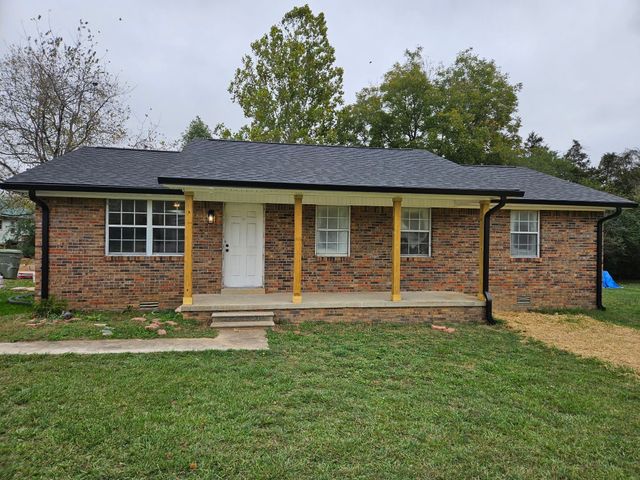 $299,900 | 709 Windsor Avenue | Lawrenceburg