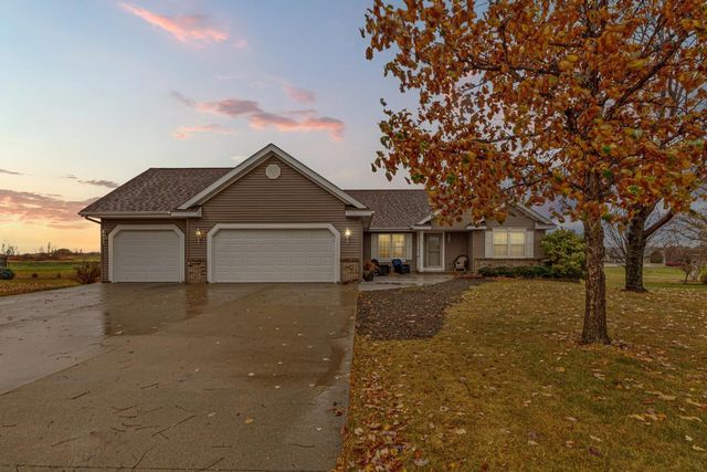 $429,999 | 416 24th Avenue Northeast | Waseca