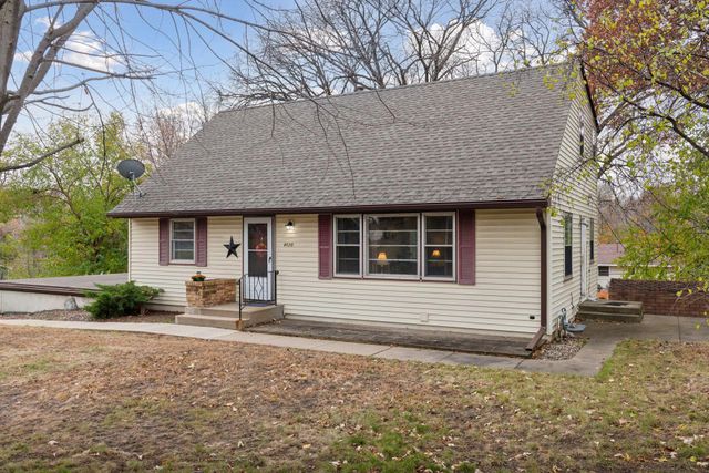 $369,900 | 8020 Russell Avenue South | West Bloomington