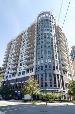 $2,500 | 421 West Huron Street, Unit 1407 | Huron Pointe