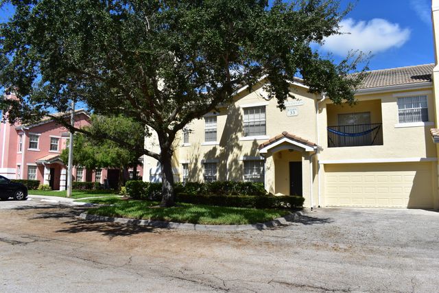 $2,250 | 164 Southwest Peacock Boulevard, Unit 33101 | Fountainview