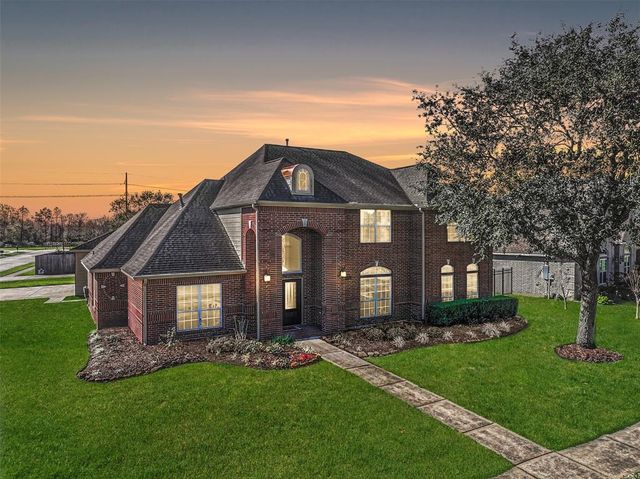 $649,000 | 1712 Orlando Street | Friendswood