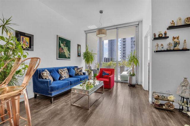 $395,000 | 2200 Northeast 4th Avenue, Unit 504 | Edgewater