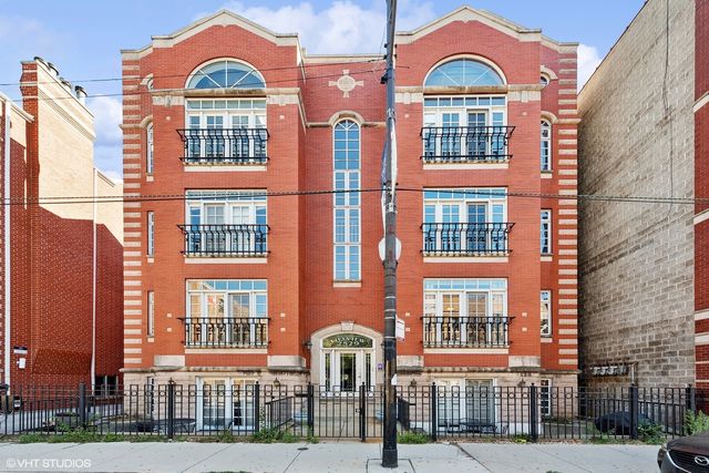 $600,000 | 2529 North Halsted Street, Unit 2S | Lincoln Park