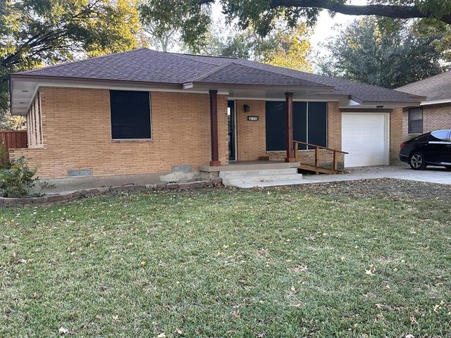 $2,600 | 2438 Bentley Avenue | North Oak Cliff